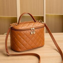 2024 Women's Fashionable Portable Crossbody Bag Handheld Large Capacity Bucket Bag with Mobile Phone Storage for Summer Makeup