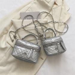 Simple Casual Bag Female 2024 Summer New Niche Design Crossbody Bag Fashion Trend Hand Bucket Bag Female