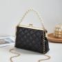 2024 Ladies Pearl Embroidered Tote Handbag Fashionable Portable Bag with Single Strap and Chain Decoration Wholesale Ling