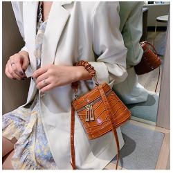 KBW470 Wholesale Hot Pleated Dinner Handbag Women Bag New Crocodile PU Ladies Bucket Single Shoulder Crossbody Bag
