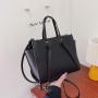 2024 new Korean version of large-capacity texture crossbody women's bags net red female niche bags pure color simple casual hand