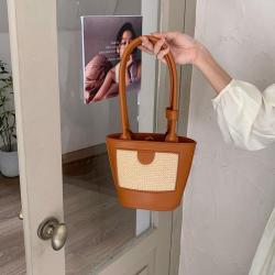 Popular fashion niche design straw woven handbag