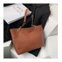 2023 New Pu Women Fashion Handbags Solid Large Capacity Wholesale Women Handbags Metal Chain Designer Shoulder Bags For Women