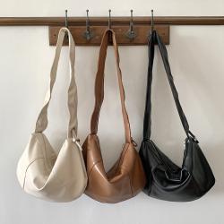 2024 Factory Wholesale High Quality PU Leather Tramp Bag Drawstring Pleated Design Crossbody Large Capacity Tote Bag Women