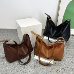 Large capacity one shoulder fashionable leisure commuting tote bag