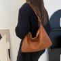 Large capacity one shoulder fashionable leisure commuting tote bag