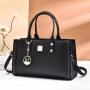 Candy Zipper & Hasp Ladies Designer Bags Rectangle Chains Womens Handbags and Purses Swan Decoration Pu Fashion Handbags
