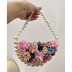 Hot Selling New Design woman Flowers and Diamond bags Beach Chic Woman Handbag Underarm Bags Fashion Pearl Chain Handbags