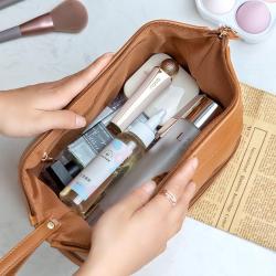 personalised custom logo luxury pu portable toiletry pouch travel cosmetic bags puffy make up cloud makeup bag for girls