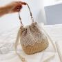 2024 New Tengbian Beach Handheld Crossbody Bag Women's Lace Lace Grass Woven Bag
