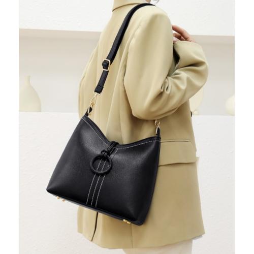 2024 Retro Women's Handbag New Fashion Single Shoulder Crossbody Bag  European-American Style  Large Ladies Bag With Round Ring