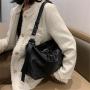 2024 new design fashion casual women on the shoulder Pu leather bag ladies casual simple fashion handbag