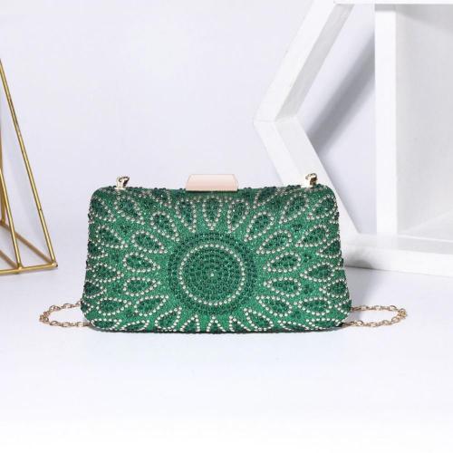 Factory wholesale sac tendance 2024 new arrival square rhinestone dinner clutch evening bags metal chain crossbody banquet bag