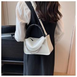 New Arrival Woven Handheld Crossbody Bag Chain Pillow Bags Fashion Ladies Shoulder Bag Pu Leather Handbags For Young Girl