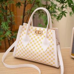 2024 New Fashion Vintage Platinum Handbag for Women Single Strap Portable Bag Chain Decoration Cheap Southeast Asia Printed Bag