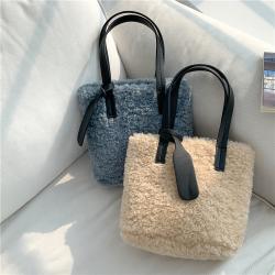 New Fashion Plain Tote Bag Luxury High Quality Soft Plush Hand Bag Simple Lovely Small Faux Fur Tote Bag