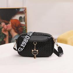 2024 New Women's messenger bags Fashion Indentation Shell Bag Diagonal Cat Head Small Shoulder Crossbody Bag