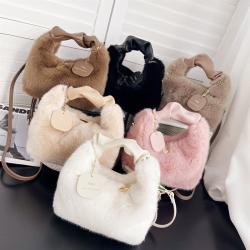 2022 Newest Autumn Winter Plush Women Bags Small Square Ladies Handbags Soft Fashion Women Shoulder Crossbody Bags Logo Custom