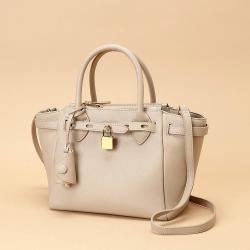 Luxury Saffiano Pu Leather Ladies Hand Bags Designer Lock Womens Tote Bags Large Vegan Fashion Custom Logo Womens Handbags