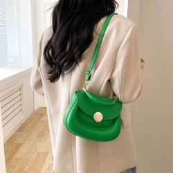 2023 New Pu Solid Women Fashion Handbags  Simple Wholesale Women Handbags Metal Lock Designer Shoulder Bags For Women