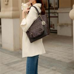 Custom PU Leather Women's Tote Bags Ladies Famous Brands Letter Classical Women Handbag Tote Luxury Designer Bag