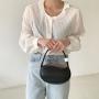 New 2024 ladies mini handbags Simple solid crossbody Creative bean shape women's shoulder fashion hand bags
