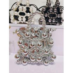 Small Hollow Out Purses Luxury Women's Handheld Bead Bag Purses Fashion Banquet Party Shoulder Bag Beaded Clutch Purse Mini Bags