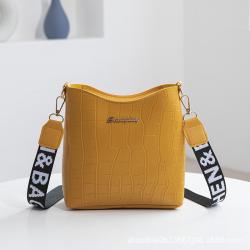 Fashion Korean Women's Shoulder Bag 2022 Messenger China wholesale PU Ladies Bag Women's Fashion Versatile Bucket Bag