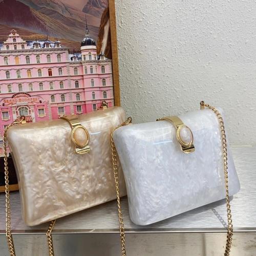 2024 Luxury acrylic shell purse ladies clutch bag evening bags high quality metal chain jewelry hand bags