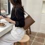 New design Fashion plain PU leather shoulder bag for women Simple cheap handbags ladies South Korean style small hand bags