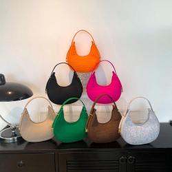 2024 New felt single shoulder underarm bags for women versatile embossed dumpling bag small handbag design ladies tote bag
