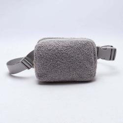 New Fashion Wholesale Stock Women Chest Bag Girls Crossbody Cute Belt Sports Bag Winter Soft Teddy Fanny Pack