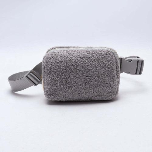 New Fashion Wholesale Stock Women Chest Bag Girls Crossbody Cute Belt Sports Bag Winter Soft Teddy Fanny Pack