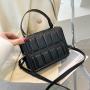 2024 New Chain Portable Messenger Bag Fashion Women High Quality  Handbags With Button China Wholesale PU Ladies Shoulder Bag