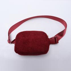 New Fashion Wholesale Stock Women Chest Bag Girls Crossbody Cute Belt Sports Bag Winter Soft Teddy Fanny Pack