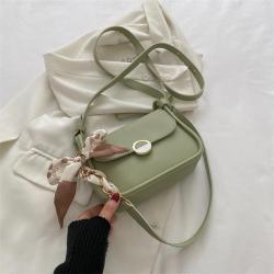 Textured underarm bag for women, new summer style trendy fashion chain bag, small square bag, ins shoulder  square bag