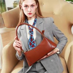 Hot Sales Genuine Leather Elegant Women Underarm Shoulder Bags Luxury Trendy Lady Purses And Handbags
