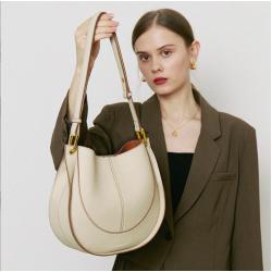 2024 Latest poly shoulder waist phone pocket designer triangle shoulder bag female luxury bag dinner design 2024 strap