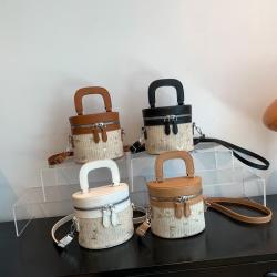2023 New Arrival Custom Fashion Mini Square Bags High Quality PU Leather Purses and Handbags for Women