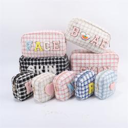 Keymay Personalized Chenille Varsity Letter Patches Cherecked Plaid Cute Pouch Cosmetic Itemes Makeup Bag Zipper Tweed Bag