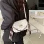 Factory direct wholesale Chains Shoulder Bag Scarves Crossbody Bag Fashionable Messenger Bag