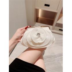 evening bag 2024 New Arrival White Pleated Flowers Bride Clutch Bag Purse Crossbody Women Purses Party Wedding Evening Bag