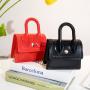 2023 New Fashion Portable Jelly Bag Mini Handbag Open Square Handbag with Button Chain Handbag for Women