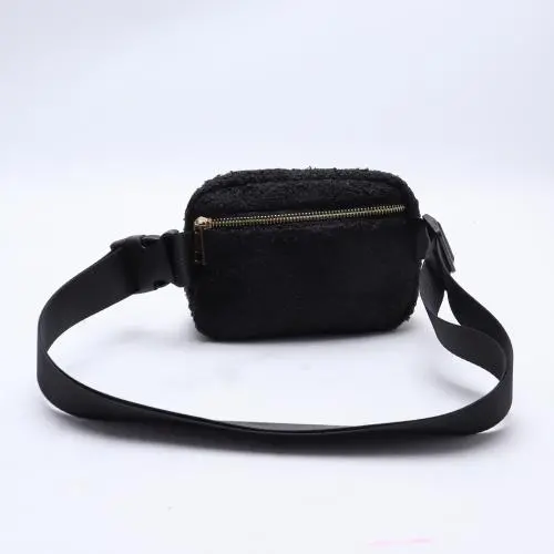 China Fashion bagged womans casual sling bags for women workout fanny pack fleece belt sherpa waist bag