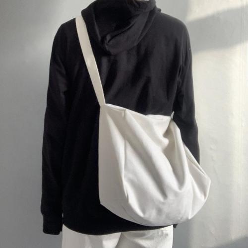 Large-Capacity Black White Canvas Messenger Bag Schoolbag Vintage Fashion Style Students Crossbody Bag Simple Shopping Bag