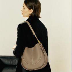 2024 Latest poly shoulder waist phone pocket designer triangle shoulder bag female luxury bag dinner design 2024 strap