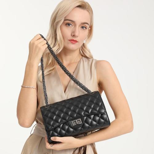 2024 New quilted crossbody bag women's leather shoulder bag with chain fashion clutch bag