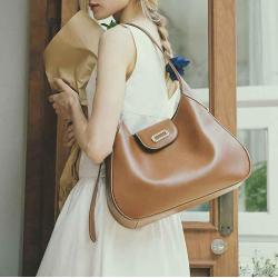2024 Trend New Simple Fashion Large Capacity Shoulder Bags Luxury PU Leather Stylish Underarm Bag Fashion Women Tote Bags