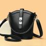 Chain Bolsa 2022 Purses And Handbags Lock Luxury Crossbody Fashion Handbags Bucket Type Mini Bags Women Handbags Ladies WF221026