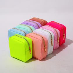 2022 Wholesale Personalised Fabric Letter Patches Nylon Zipper Travel Toiletry Cosmetic Bags Nylon Makeup Pouch